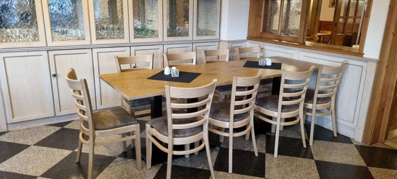 Bauer'S Pension-Restaurant-Catering Grosshabersdorf Dış mekan fotoğraf
